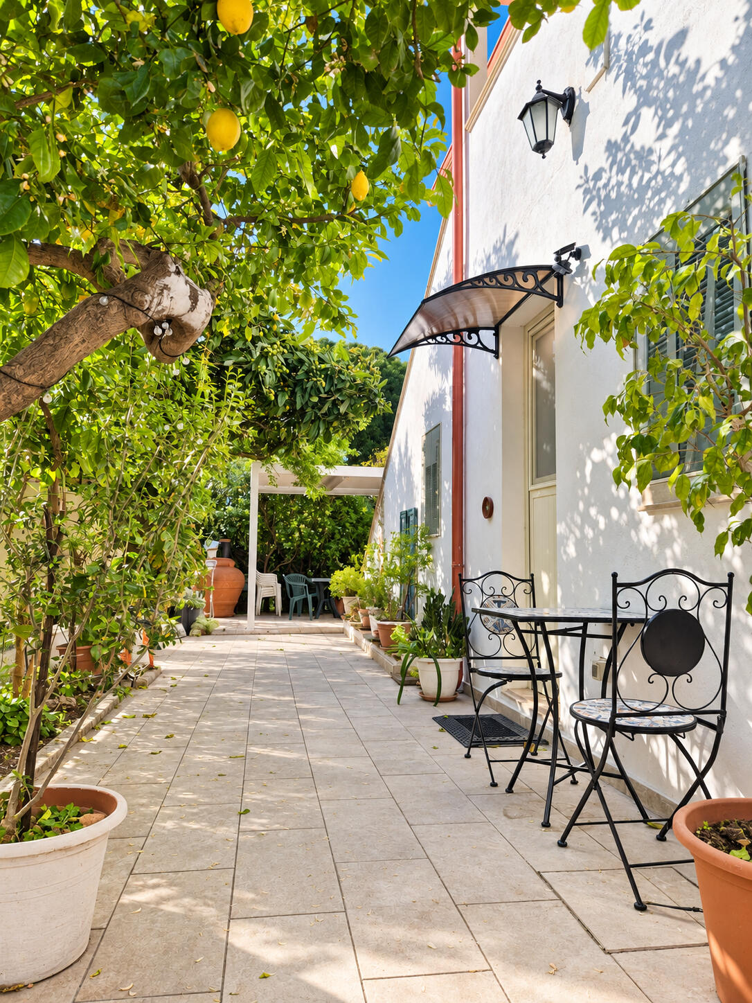 Giardino e spazio esterno di DRIN ROOMS a Catanzaro Lido